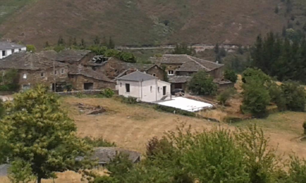 Casa Rural De Alquiler Integro La Cantina De Villarmayor-Asturias Villarmayor  Rom bilde